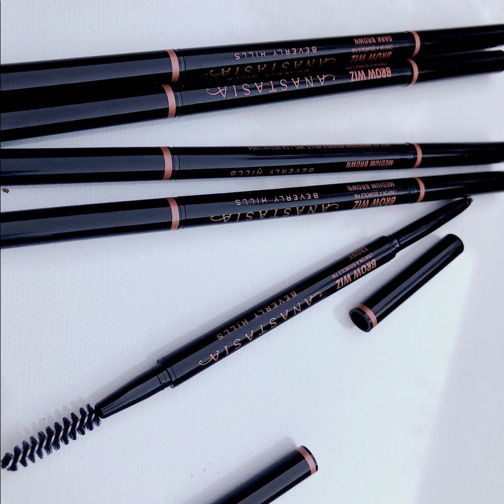 1 dark brown left Anastasia Beverly Hills brow wiz